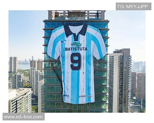 足球明星球衣的魅力展现与收藏价值解析，让我们一起感受足球文化的独特魅力